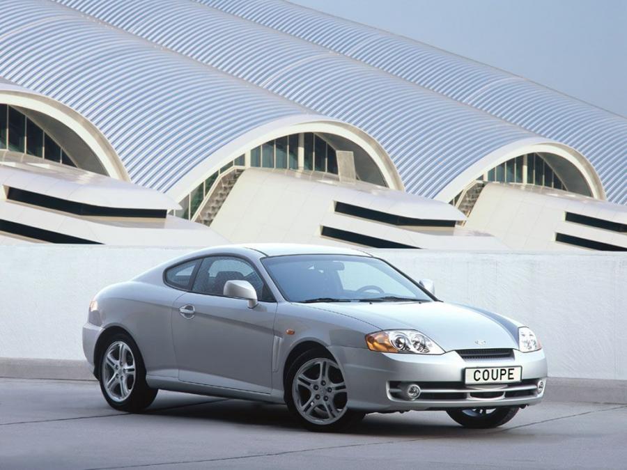  Hyundai Coupe 2002 года  (фото 8 из 20)